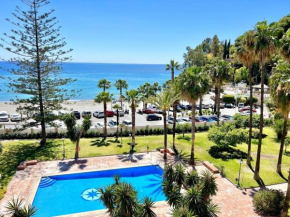 First Line Rosa Nautica Pool